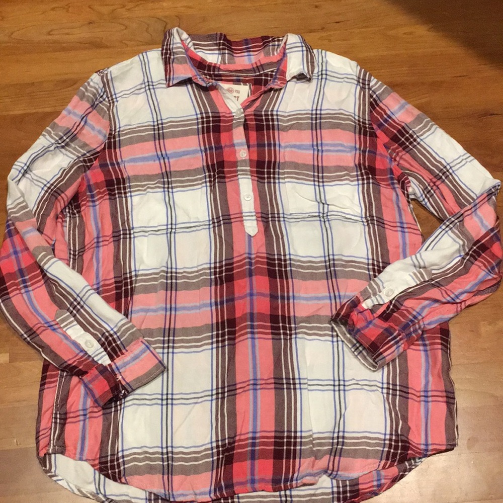 Plaid long shirt.
